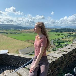 Meet your Posher, Delaney